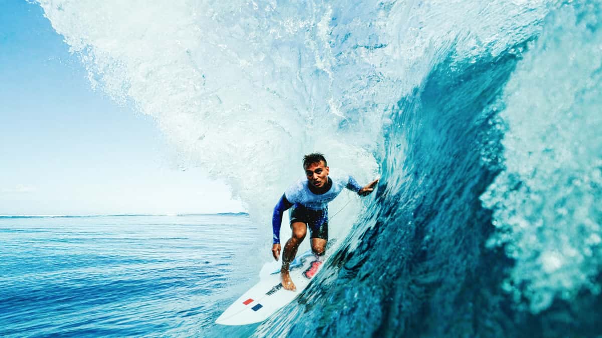 Kauli Vaast, la relève dorée du surf tahitien : portrait d’un champion olympique du fenua