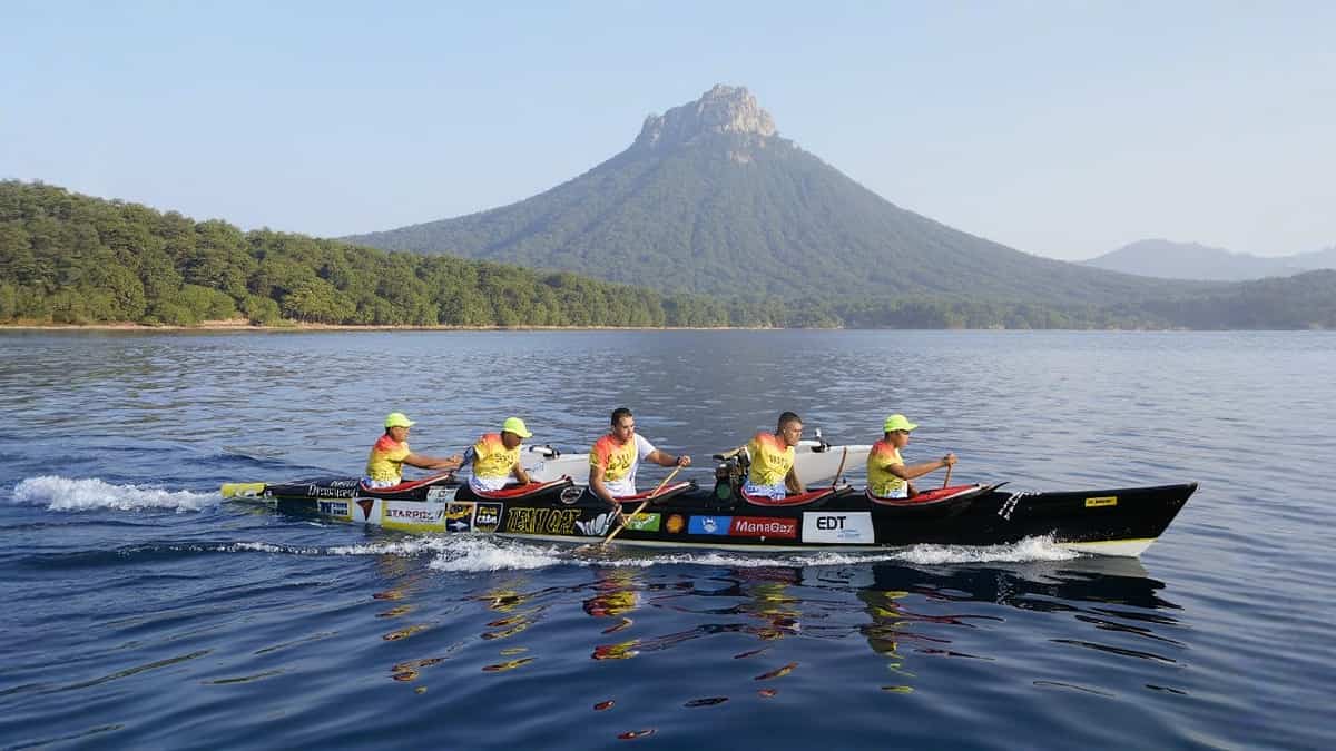 Tahiti Nui Va’a 2025 : Team OPT domine la course, suspense avant la dernière étape