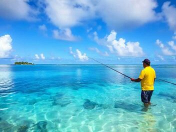 Tuamotu : le secret bien gardé des pêcheurs du Tombeau des baleines