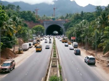 Circulation à Papeete en mai 2002 : trois voies d’entrée et un tunnel en chantier