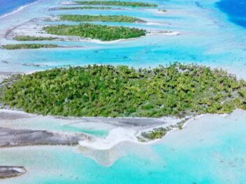 Atolls en danger : 240 jours d’isolement scientifique avec Matthieu Juncker aux Tuamotu