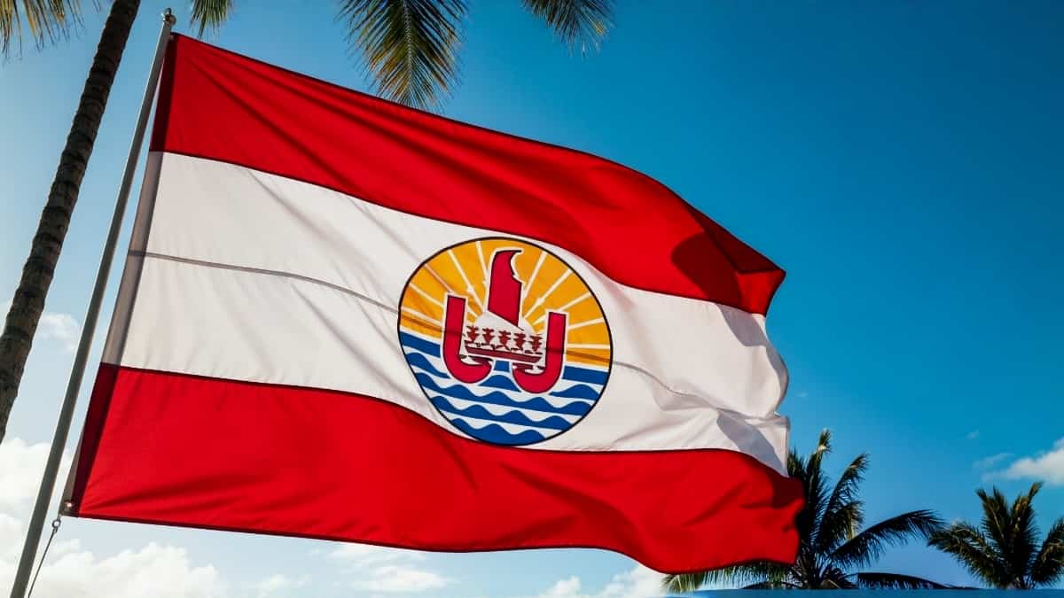 Le drapeau de Tahiti, emblème vivant du fenua